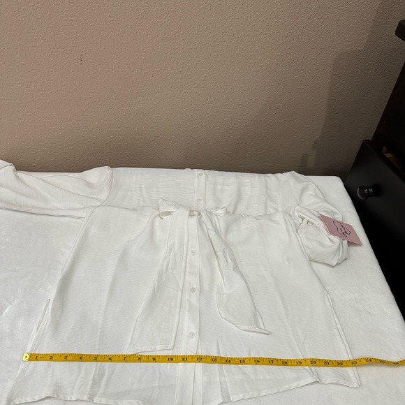 White Button-Up Tunic by Love Maven - Picture 5 of 6